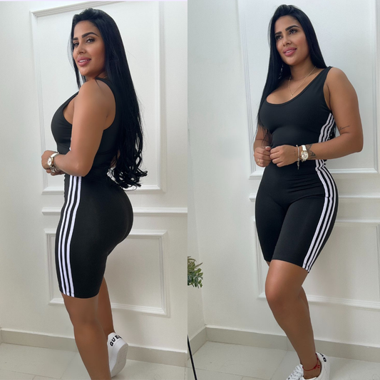 ENTERIZO 3 LÍNEAS CORTO MANGA SISA NEGRO