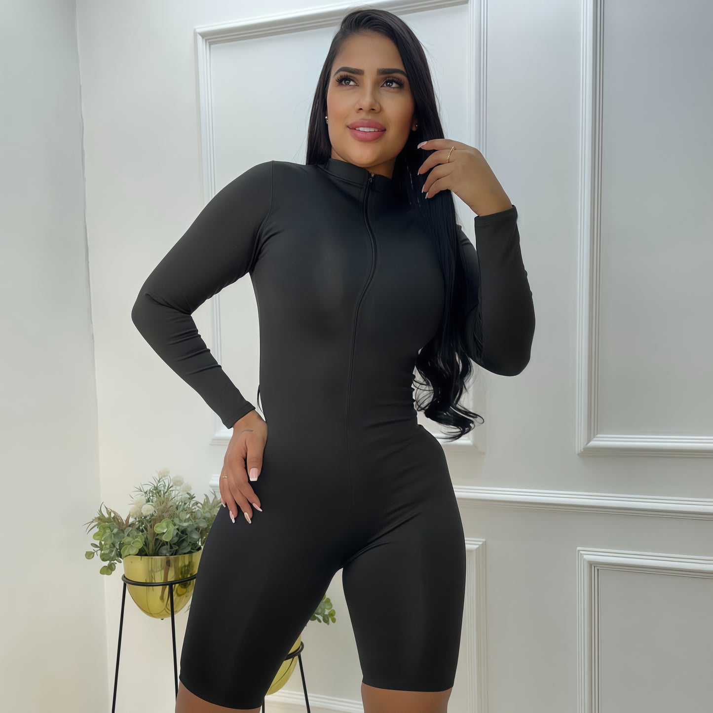 ENTERIZO CORTO MANGA LARGA NEGRO